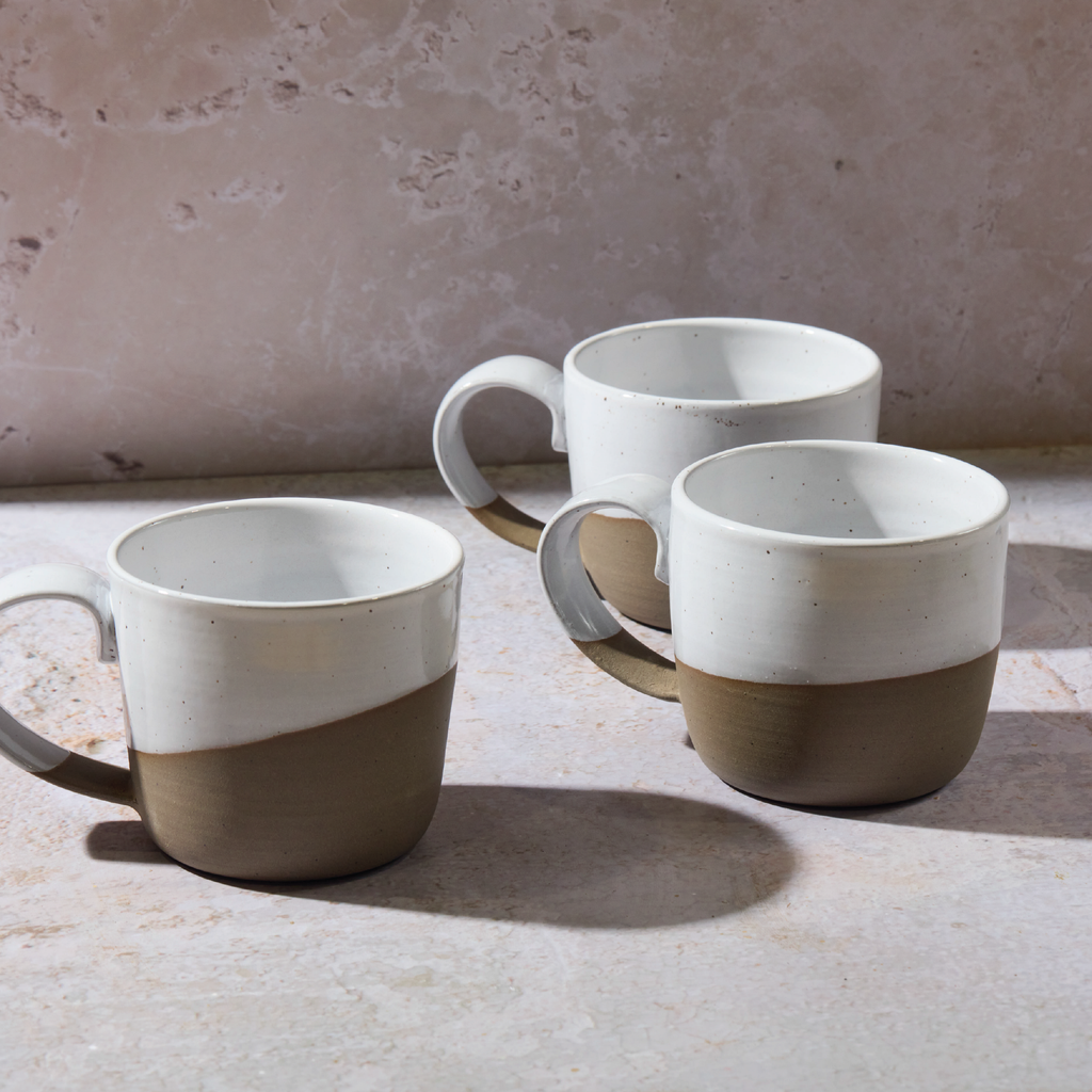 Speckled Stoneware / White Gloss Mug - Short